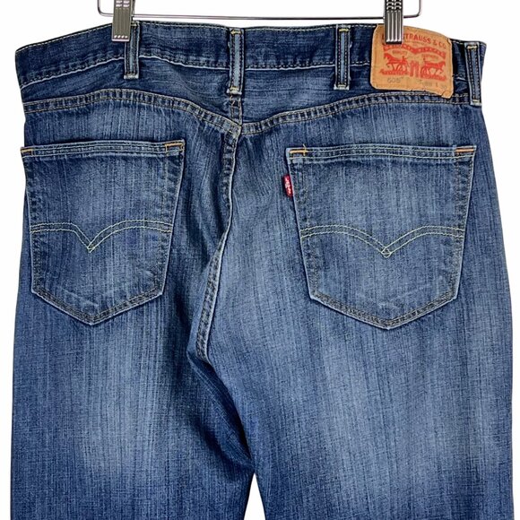Levis 505 Mens Straight Fit Blue Jeans Size 38x30 Mid-Rise Denim Classic Casual - Picture 4 of 15